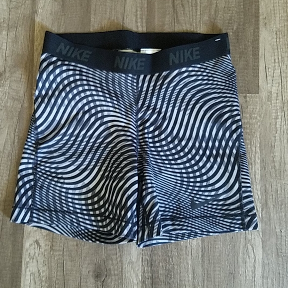 Nike Pants - Nike Victory Black & Gray Spandex Workout Shorts